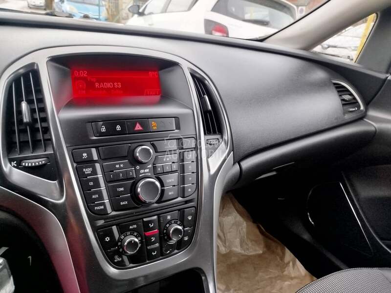 Opel Astra J 1.7cdti COSMO