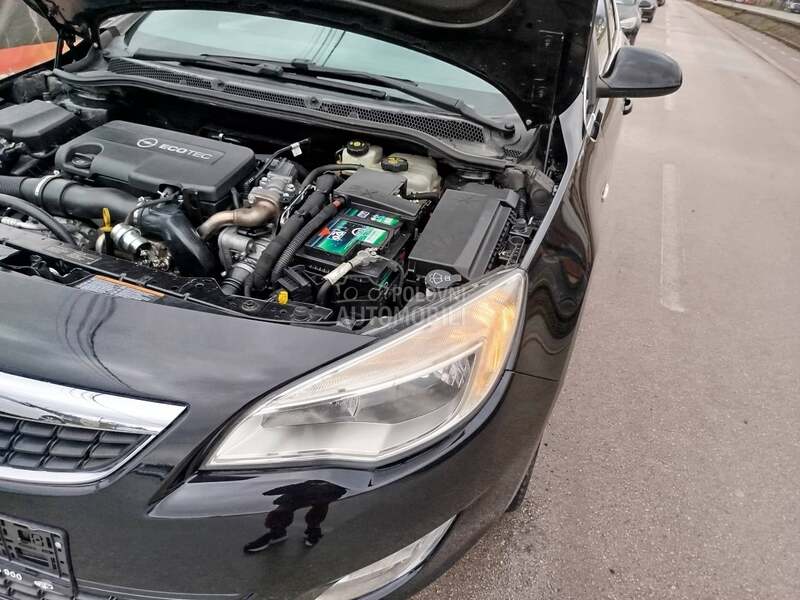Opel Astra J 1.7cdti COSMO