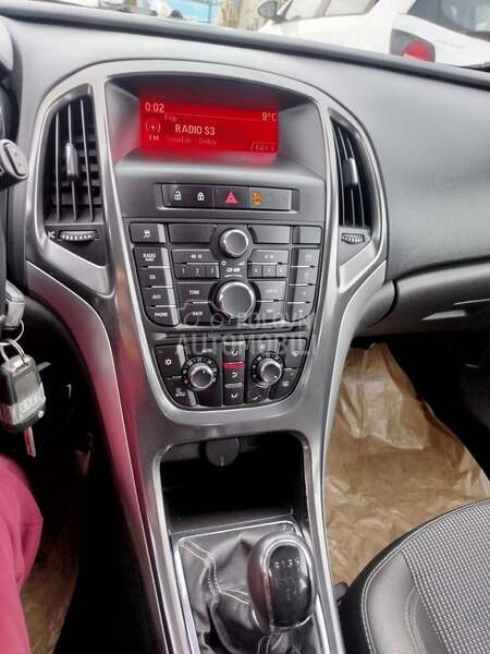 Opel Astra J 1.7cdti COSMO