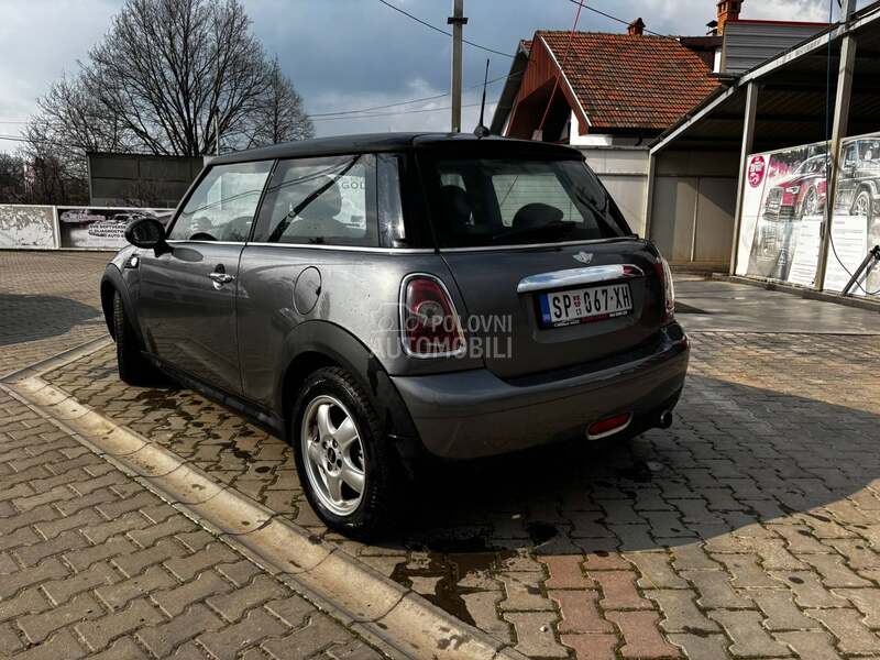 MINI Cooper 