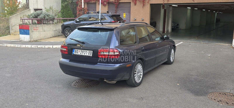 Volvo V40 