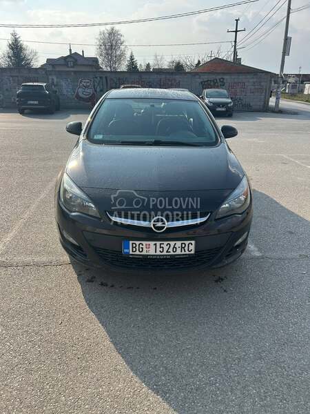 Opel Astra J 