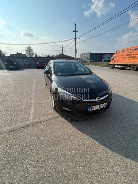 Opel Astra J 