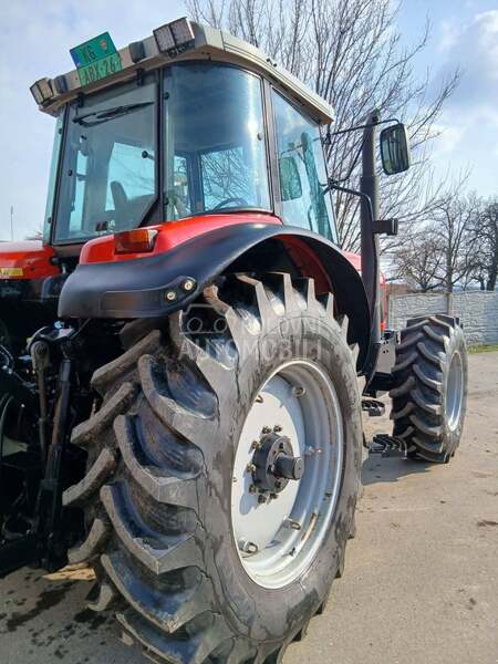 Massey Ferguson 8240