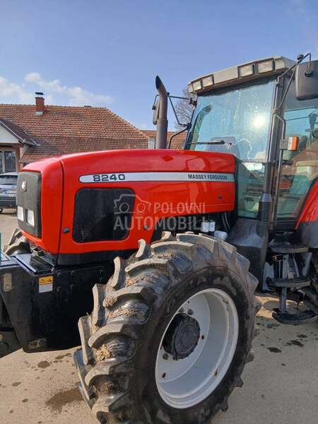 Massey Ferguson 8240