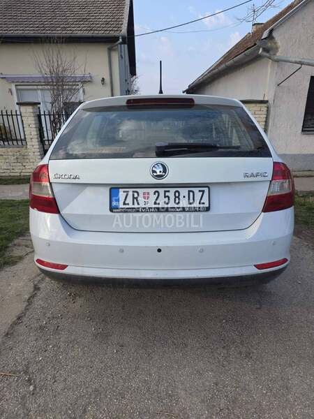 Škoda Rapid 