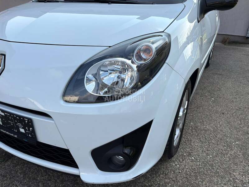 Renault Twingo NIGHT DAY