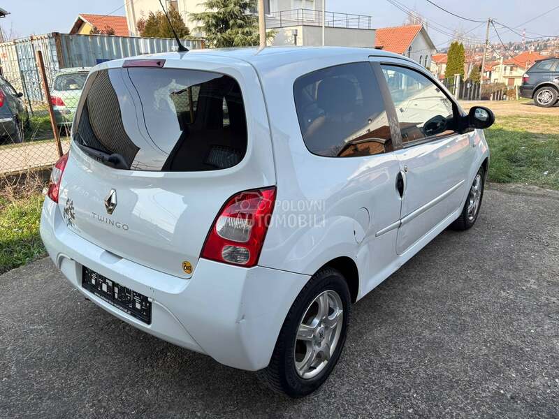 Renault Twingo NIGHT DAY