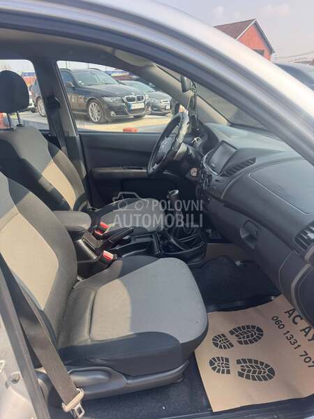 Mitsubishi L200 2.5D