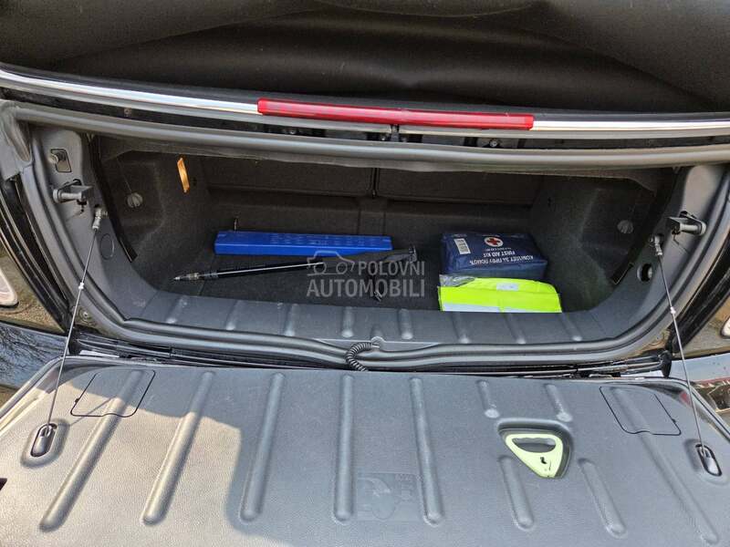 MINI Cooper 1.6 C.A.B.R.O