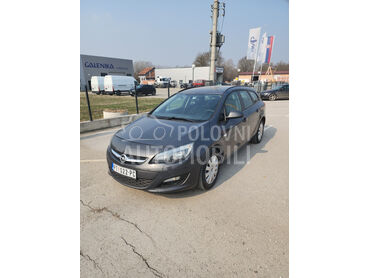 Opel Astra J 