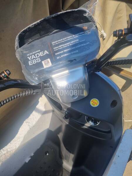 Yadea E8S