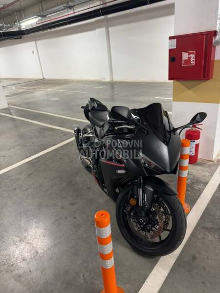 Honda cbr650r