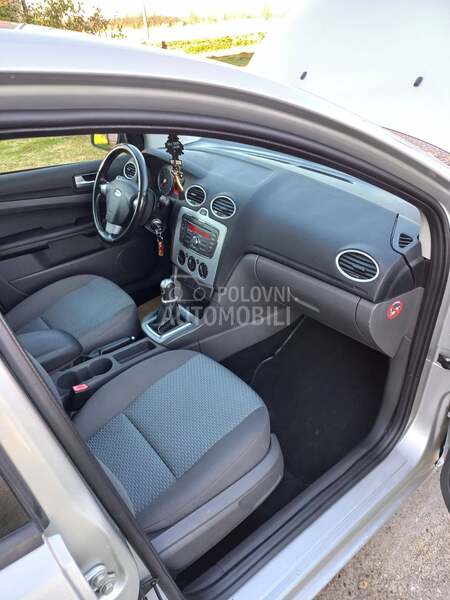 Ford Focus 1.6 16V