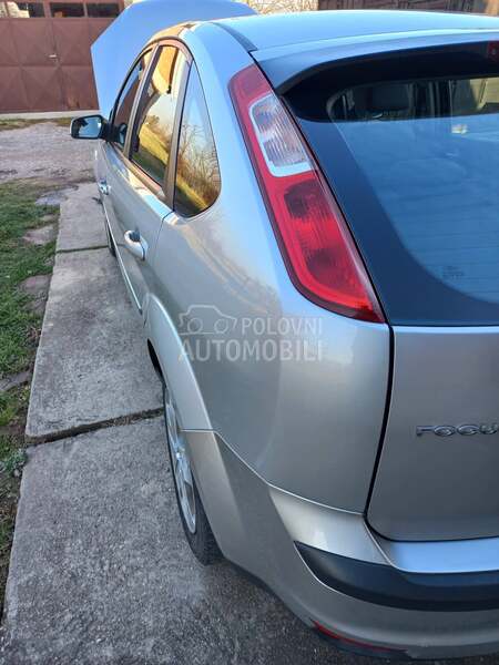 Ford Focus 1.6 16V