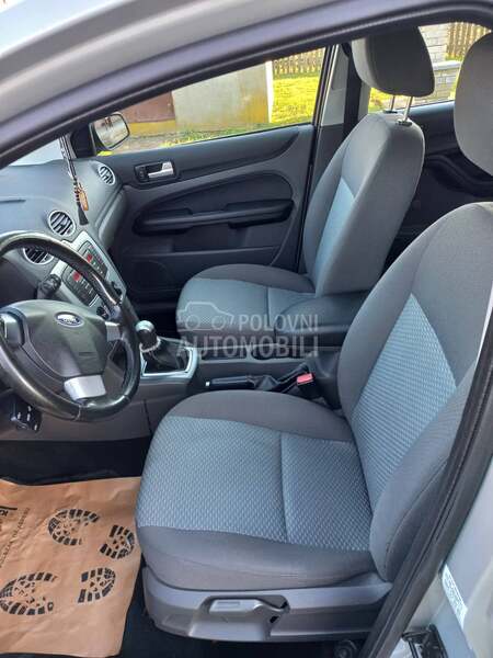 Ford Focus 1.6 16V