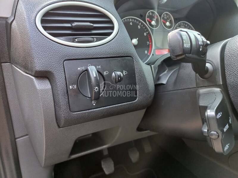 Ford Focus 1.6 16V