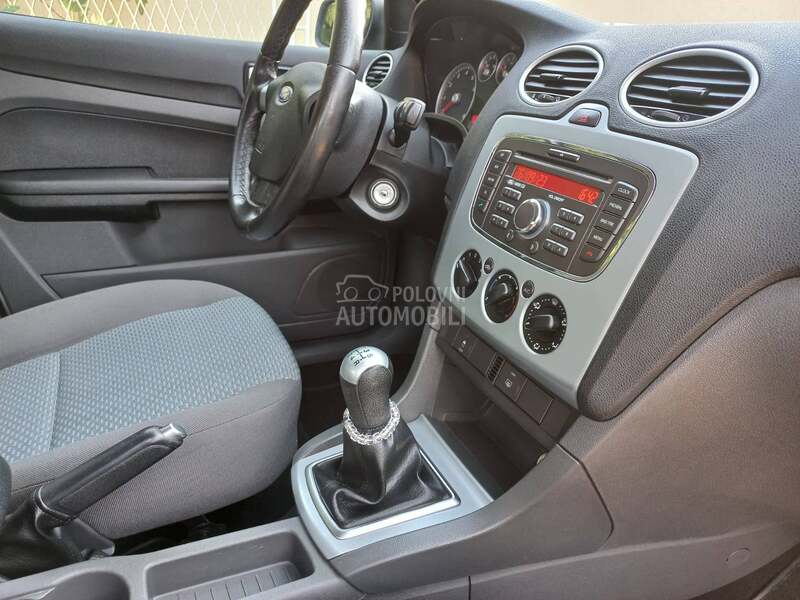 Ford Focus 1.6 16V