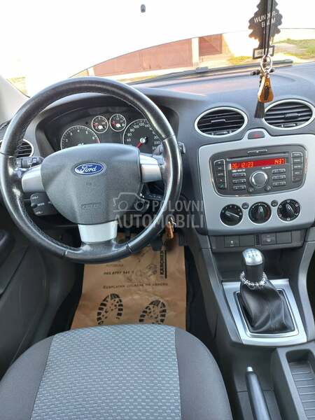 Ford Focus 1.6 16V