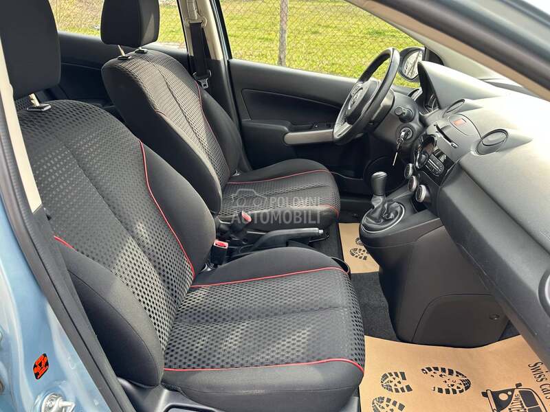 Mazda 2 1.3 Exclusive  CH