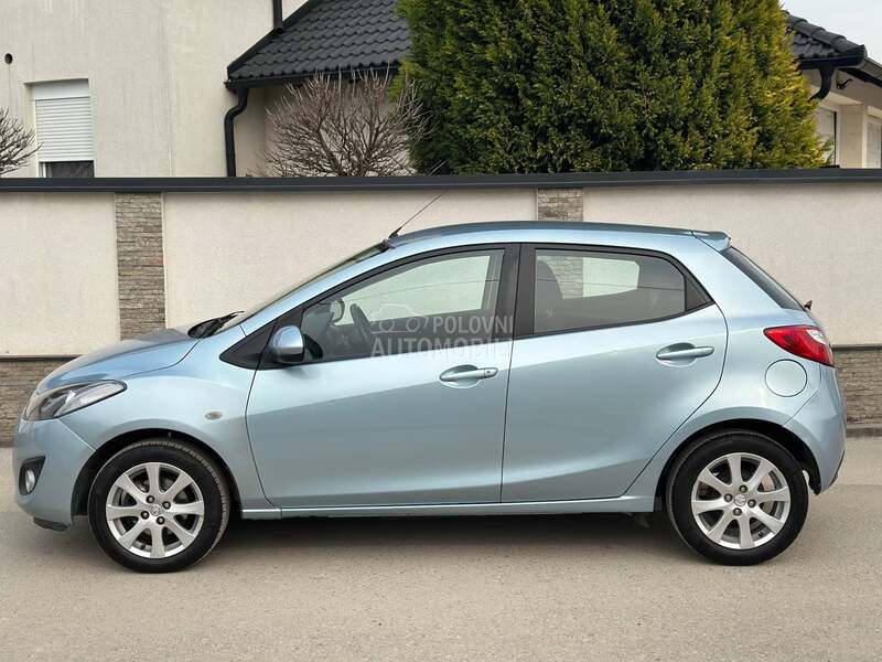 Mazda 2 1.3 Exclusive  CH