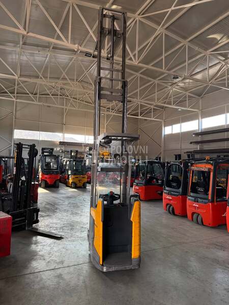 Jungheinrich 1,6 tona Triplex