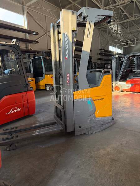 Jungheinrich 1,6 tona Triplex
