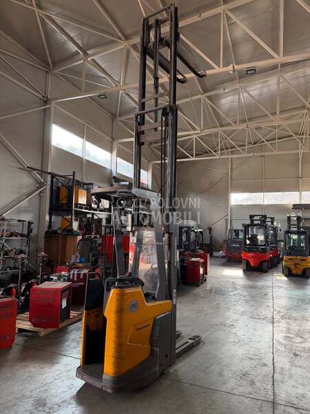 Jungheinrich 1,6 tona Triplex