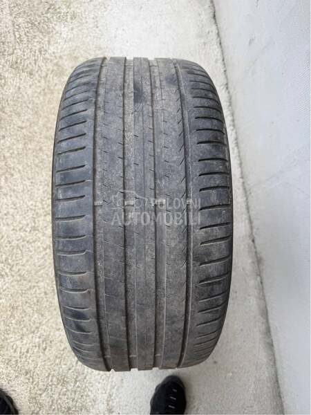 Pirelli 245/40 R18 Letnja