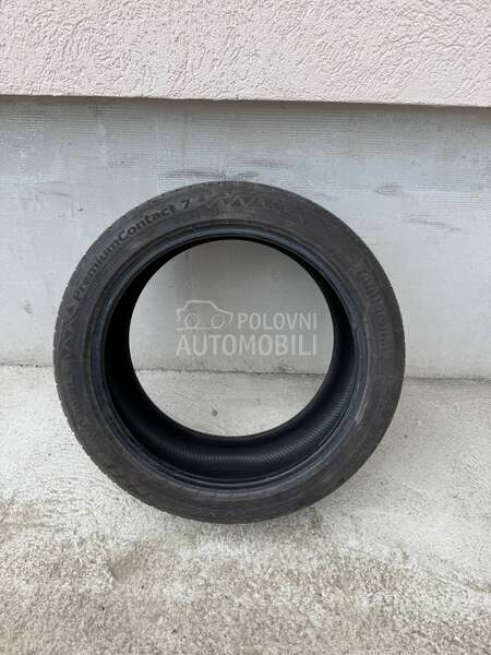 Continental 245/40 R18 Letnja