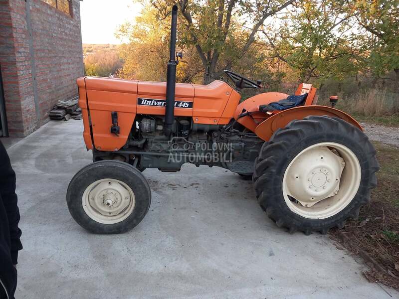 Universal 445