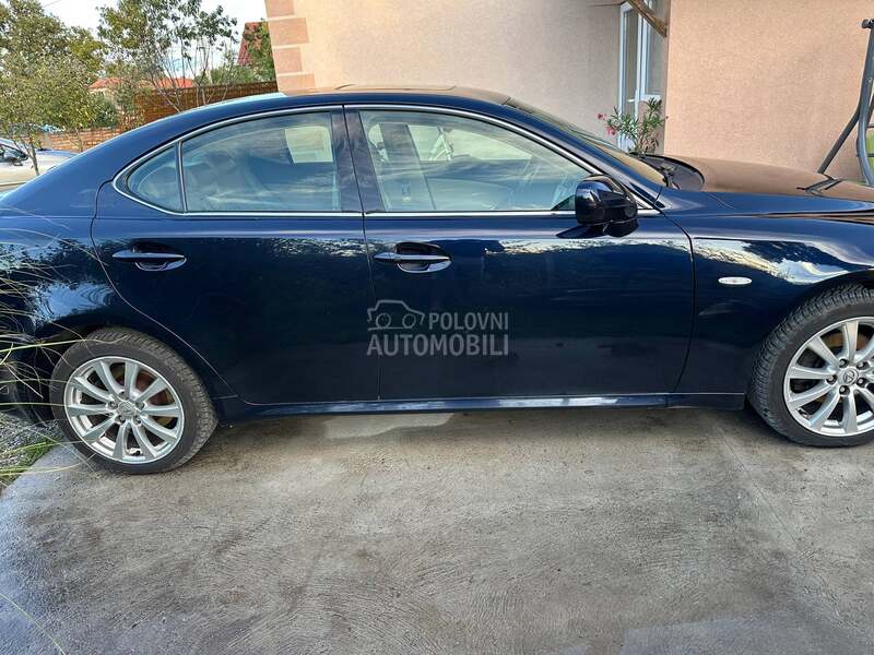 Lexus IS 220 
