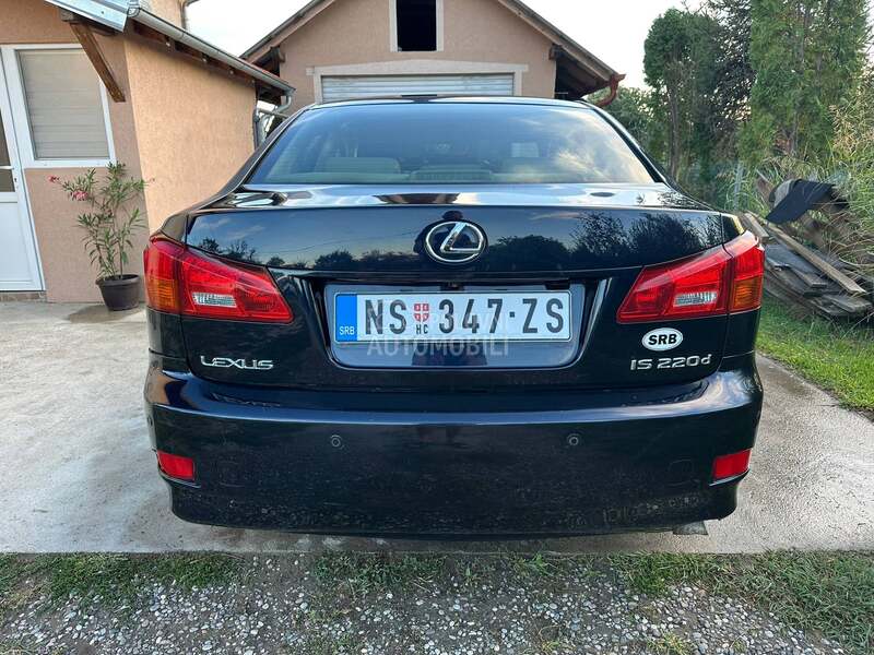 Lexus IS 220 