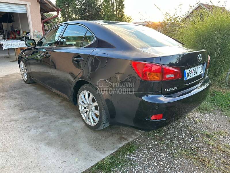 Lexus IS 220 