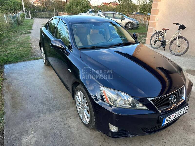 Lexus IS 220 