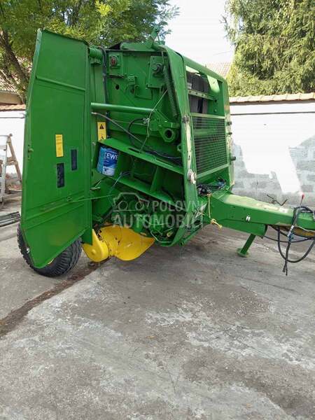 John Deere Rol presa