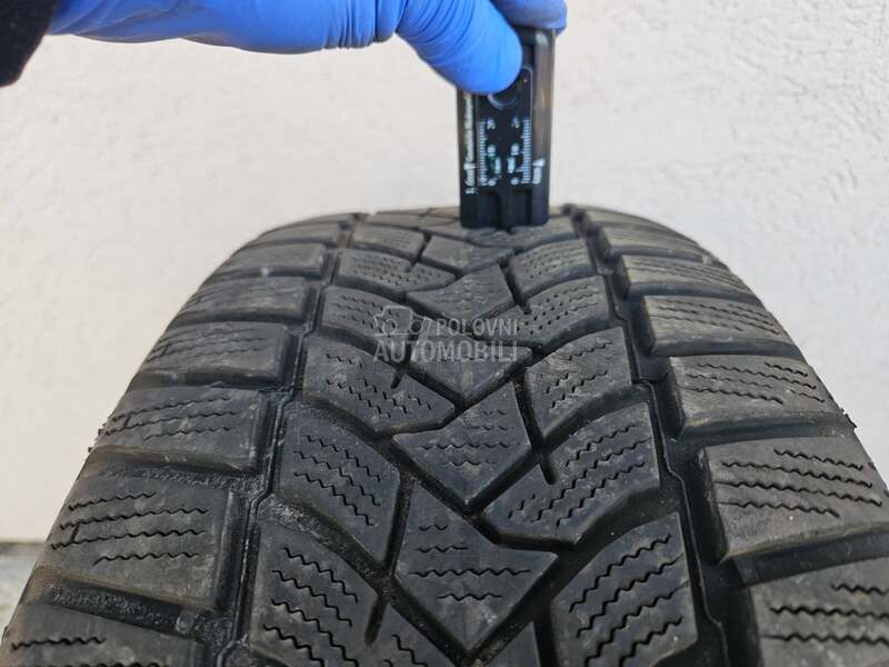 Dunlop 215/60 R16 Zimska