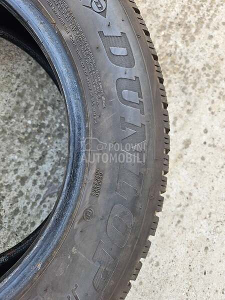 Dunlop 215/60 R16 Zimska