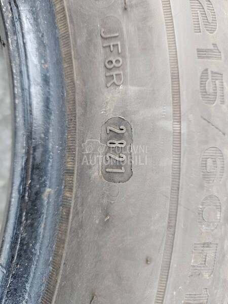 Dunlop 215/60 R16 Zimska