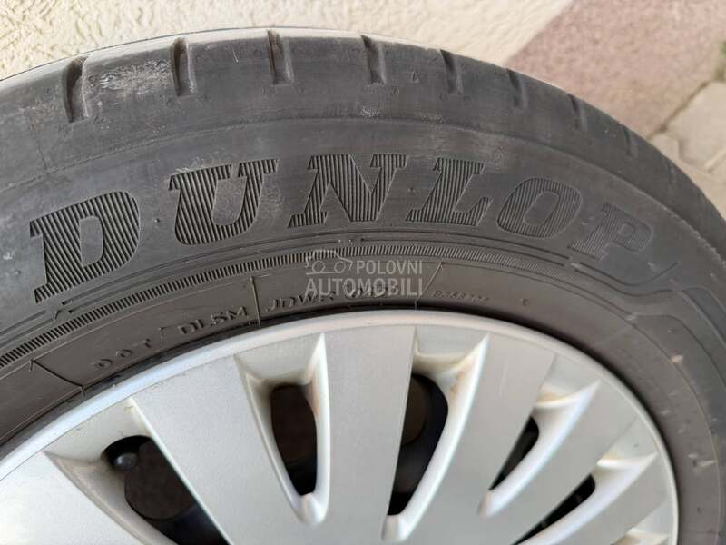 Dunlop 215/60 R16 Letnja