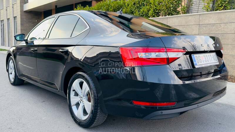 Škoda Superb 