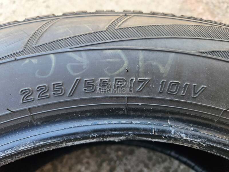 Falken 225/55 R17 Zimska