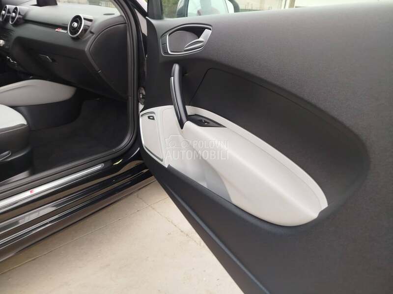Audi A1 1.6 S LINE