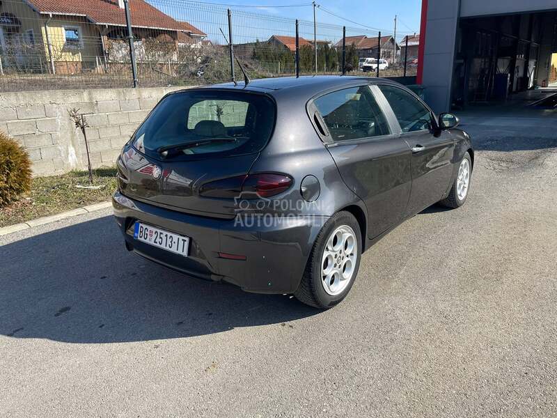 Alfa Romeo 147 