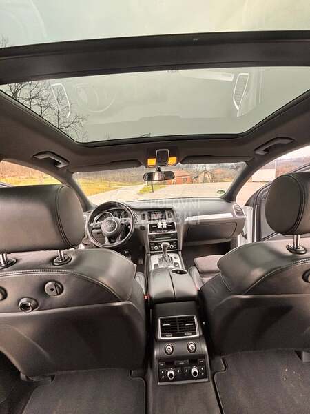 Audi Q7 S LINE