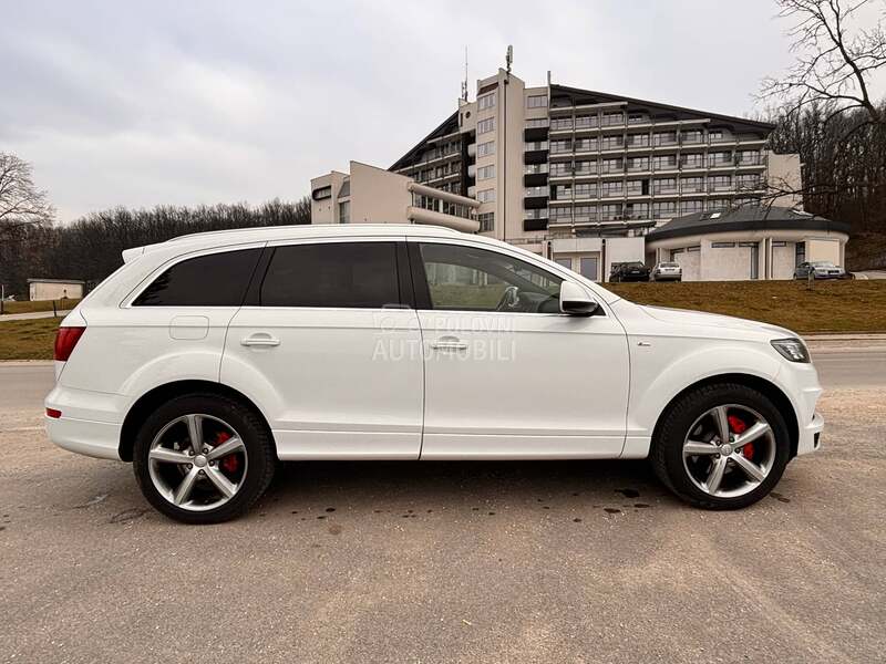 Audi Q7 S LINE
