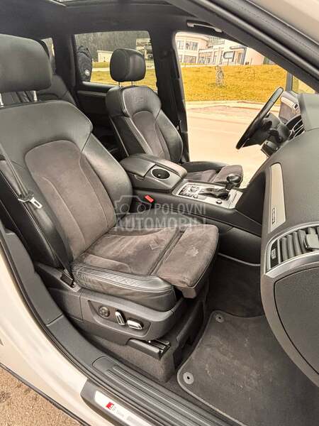 Audi Q7 S LINE