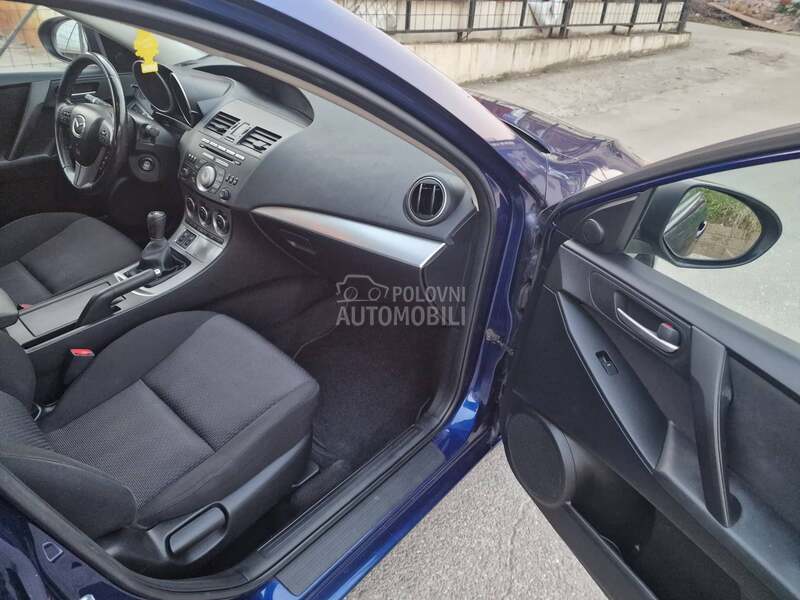 Mazda 3 2.0 HIGHLINE