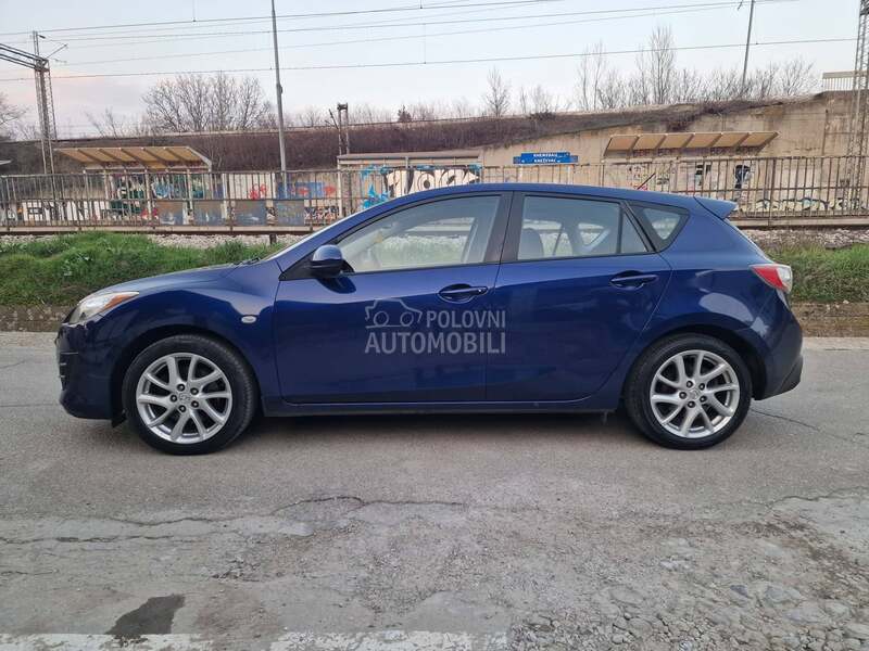 Mazda 3 2.0 HIGHLINE