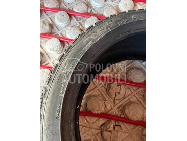 Tigar 235/40 R18 Zimska